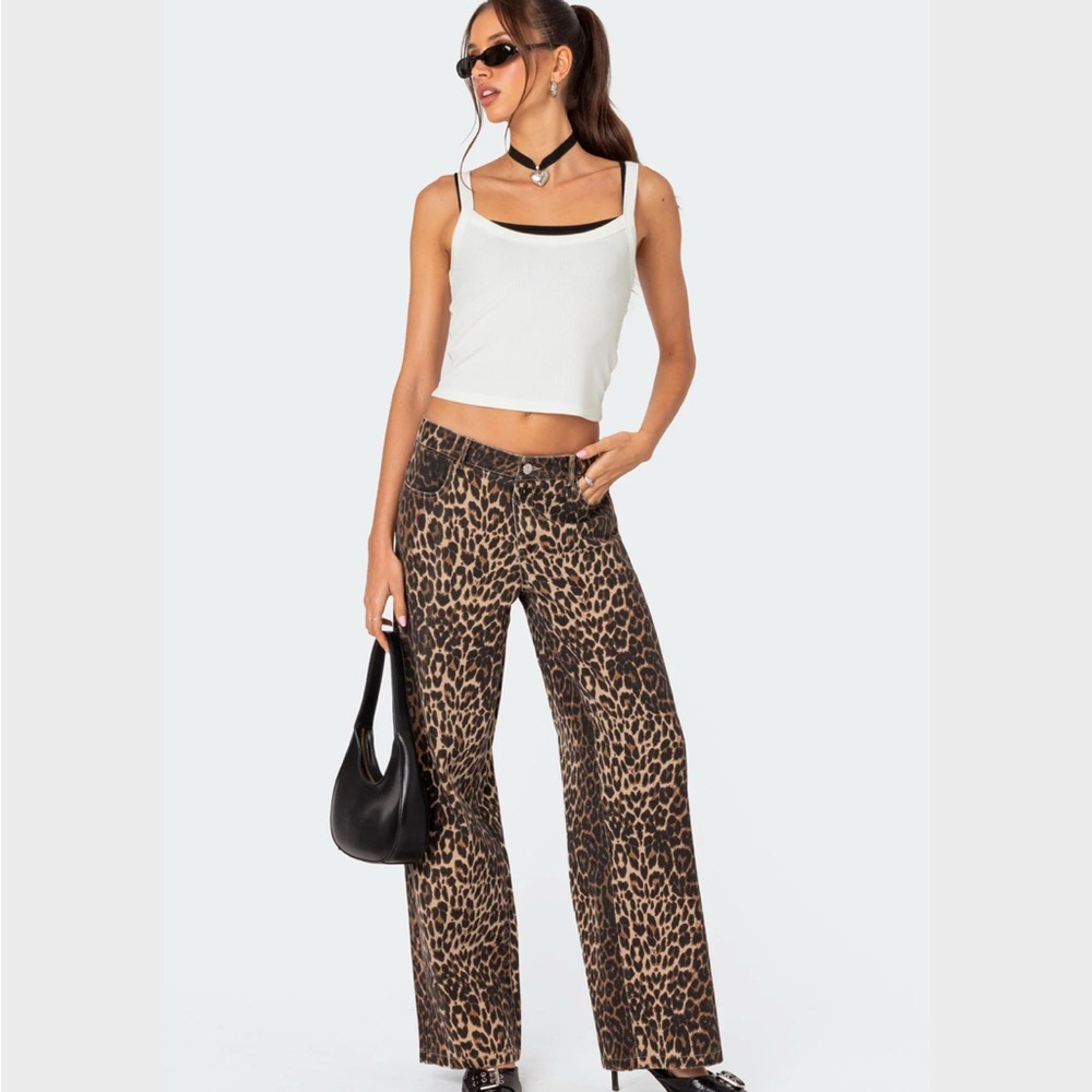 Edikted Leopard Printed Low Rise Jeans - Picture 5 of 5